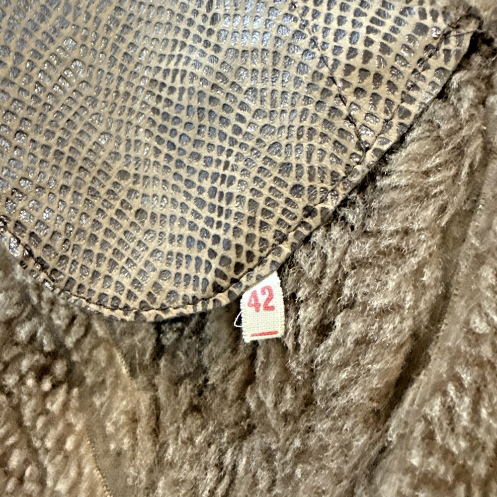 Vintage Suede & Embossed Leather Shearling Coat Tan Brown Boho Size 42 (M/L) - Picture 15 of 16